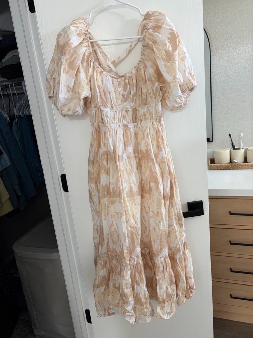 Cleobella Women's Puff-Sleeve Midi Dress in Beige Marble Print